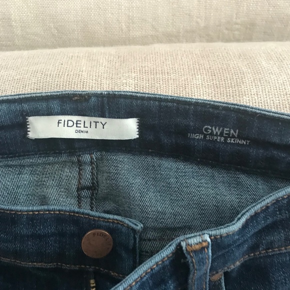 Jeans - Picture 2 of 7